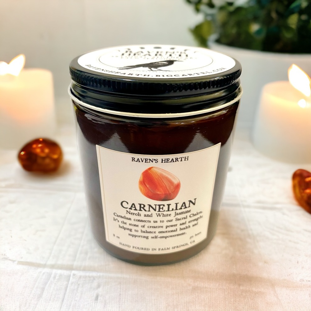 Carnelian Crystal Candle | Soy Wax | Vegan - Picture 4 of 5